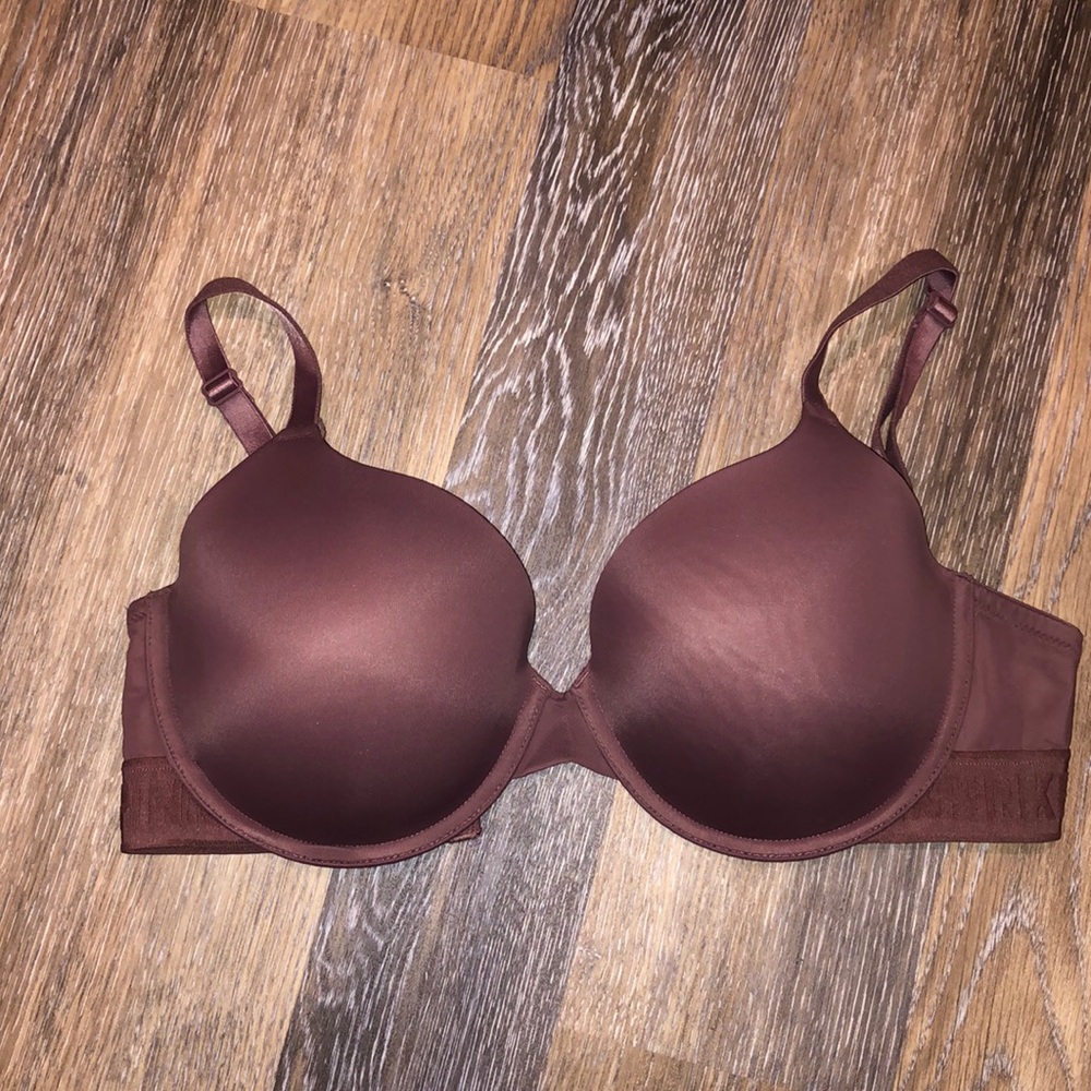 Pink wear everywhere t-shirt bra